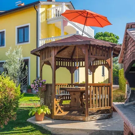 Mit Und Meerblick Kaštel
