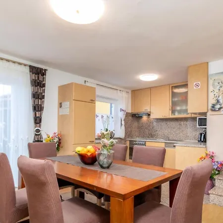 Mit Und Meerblick Casa vacanze Kaštel